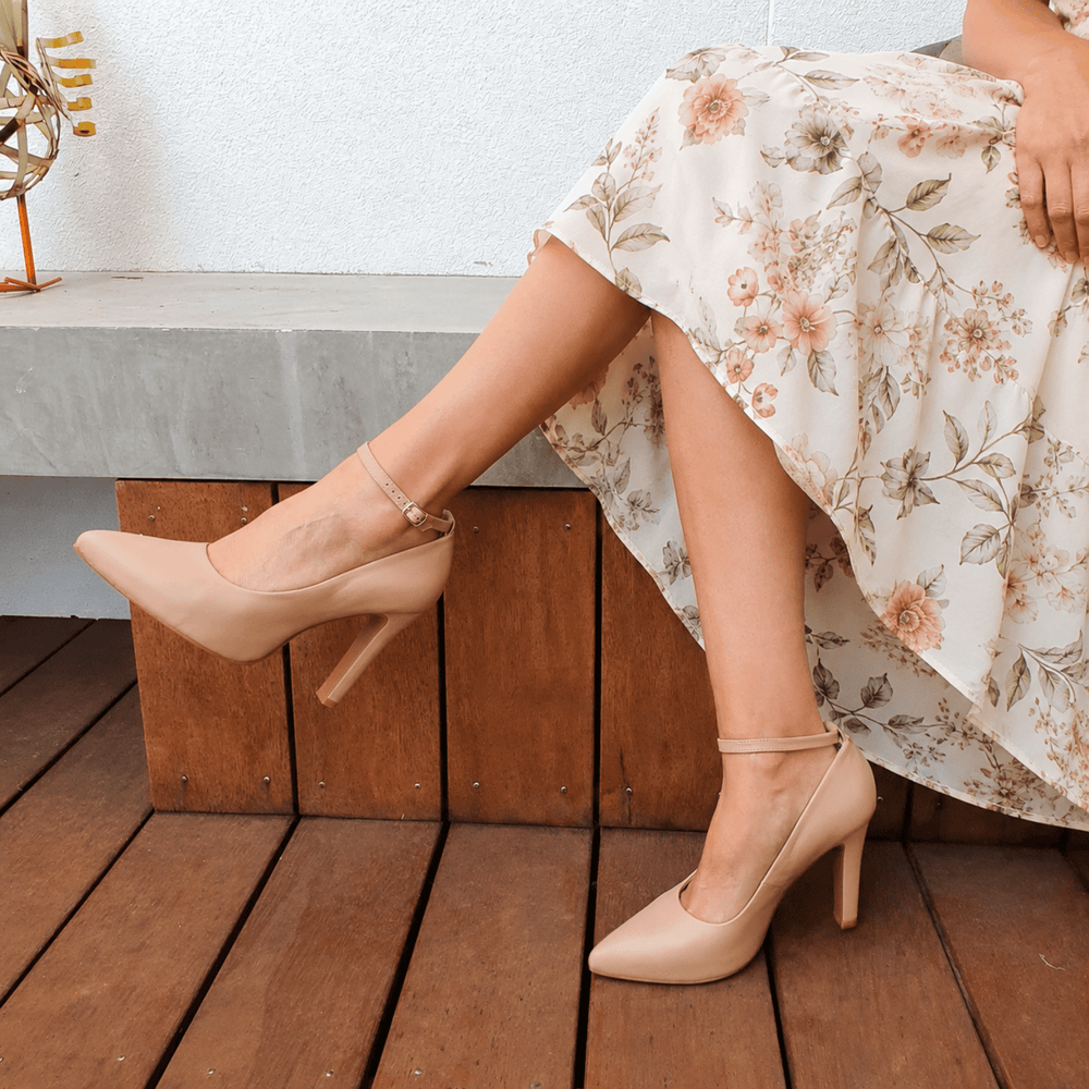 Maya Leather High Heel Pointed Toe Pumps - Luminous Assembly
