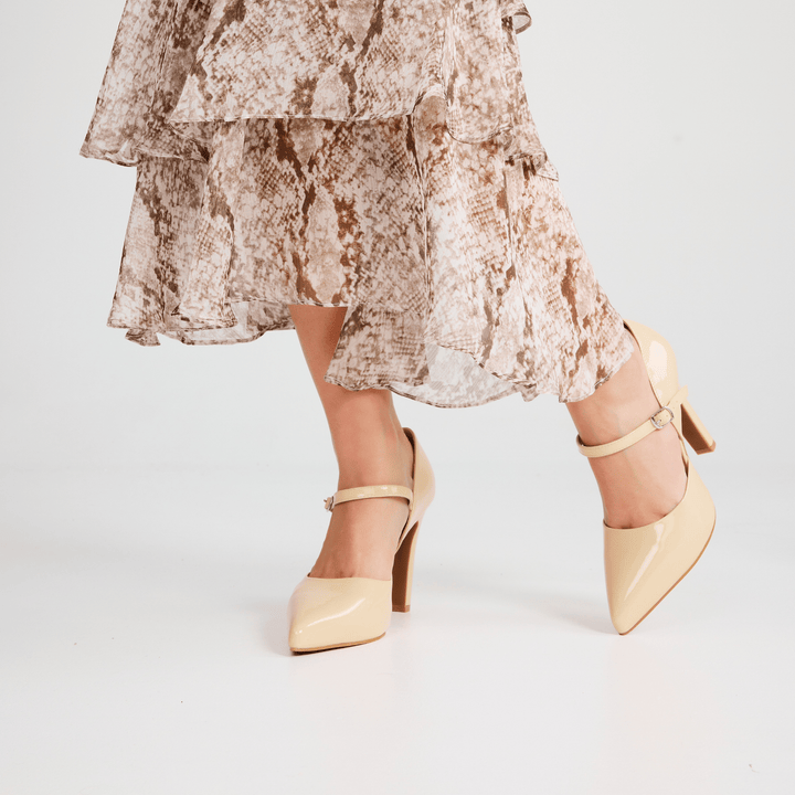 Suri Leather High Heel Pointed Toe Pumps - Luminous Assembly